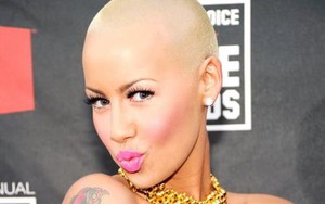 Chân dài Amber Rose: 'Không thể hẹn hò vì mọi đàn ông đều sợ tôi'
